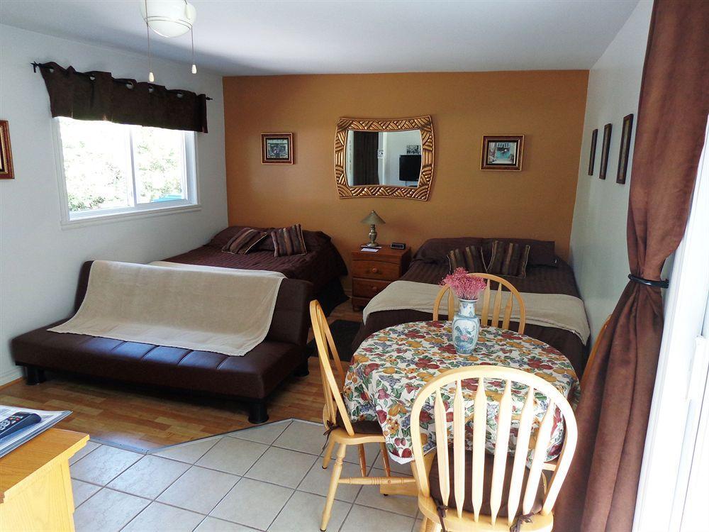 Motel Des Deux Lacs Waterloo Εξωτερικό φωτογραφία