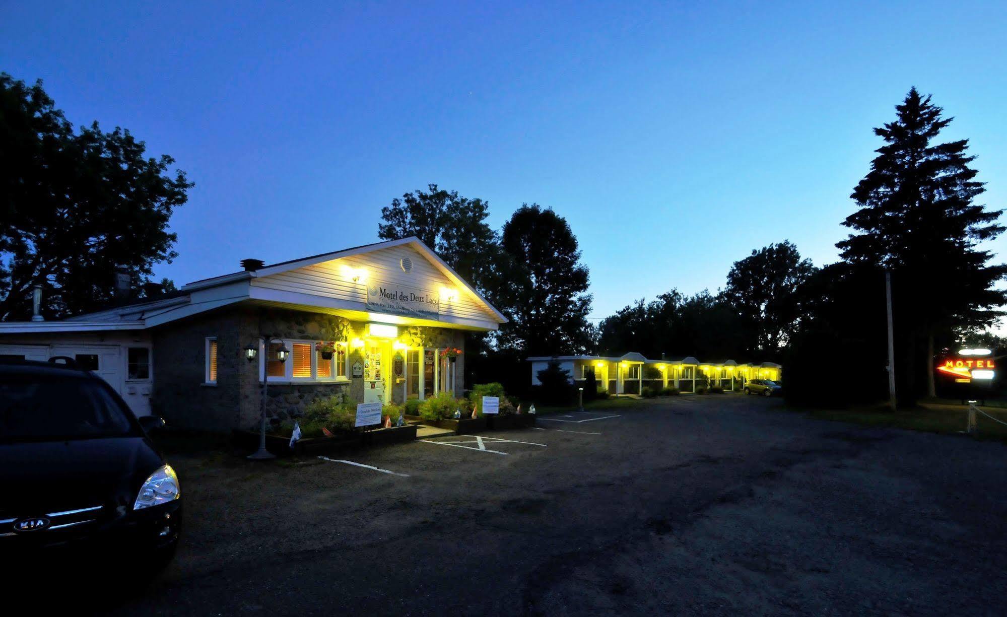 Motel Des Deux Lacs Waterloo Εξωτερικό φωτογραφία