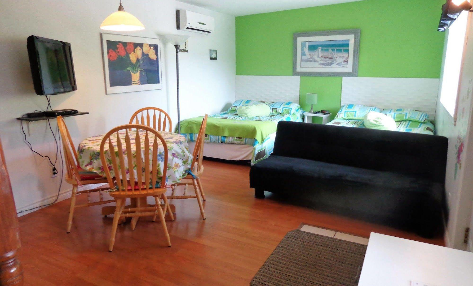 Motel Des Deux Lacs Waterloo Εξωτερικό φωτογραφία