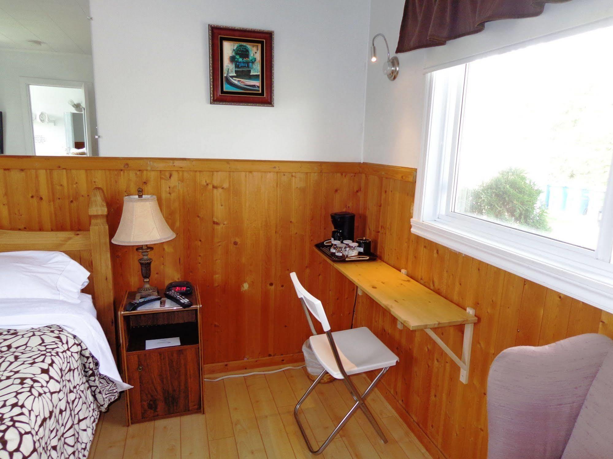 Motel Des Deux Lacs Waterloo Εξωτερικό φωτογραφία