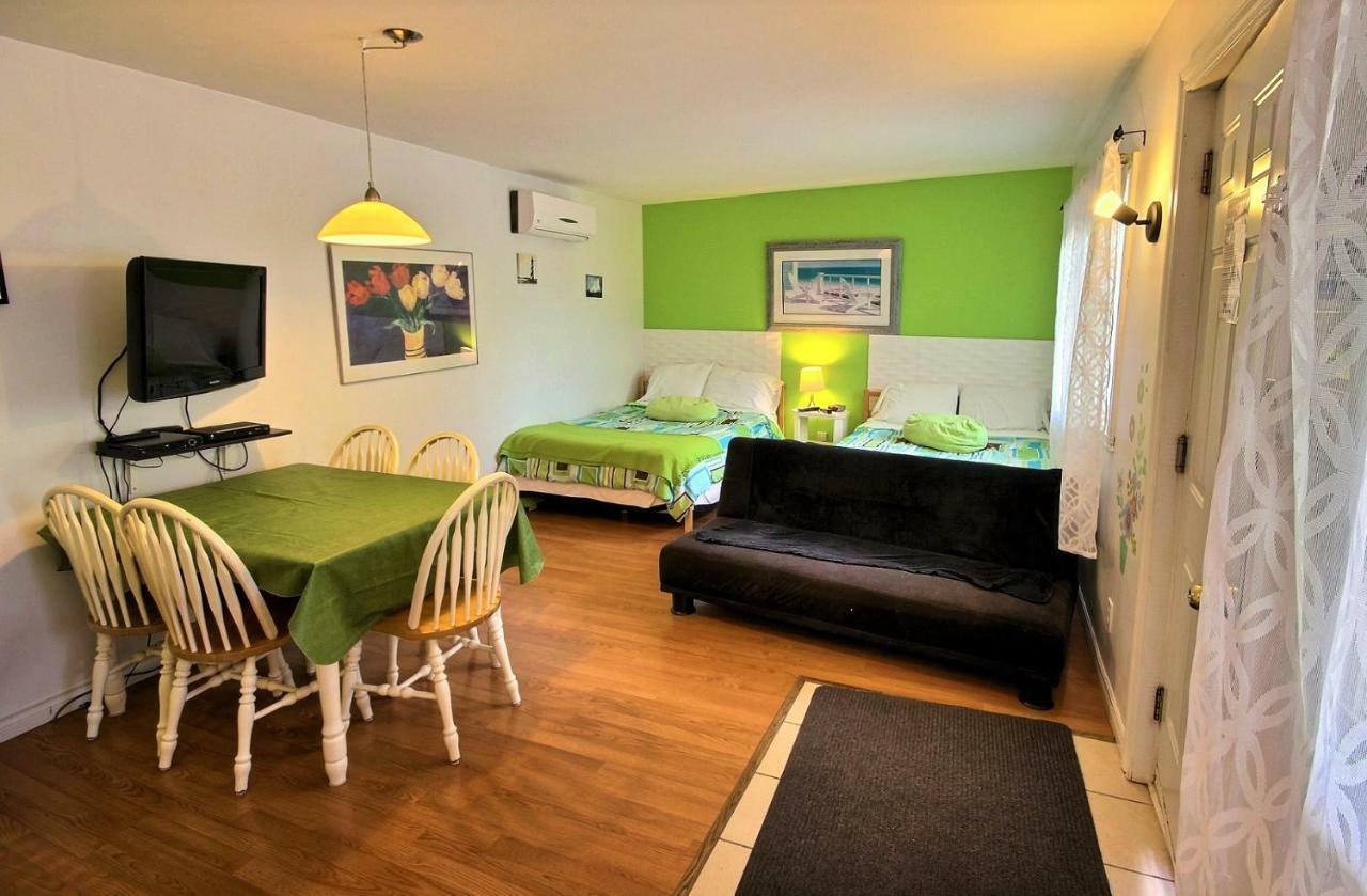 Motel Des Deux Lacs Waterloo Εξωτερικό φωτογραφία